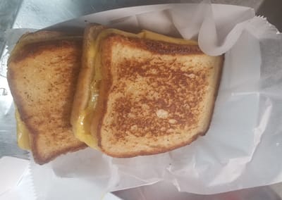 royal's grilled cheese -classic american